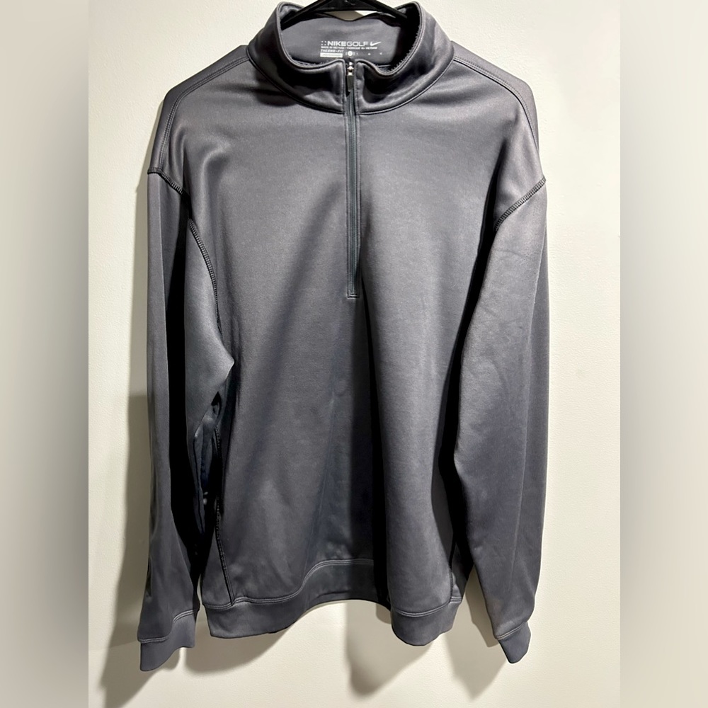 Nike Golf ThermaFit 1/4 zip. Size Large